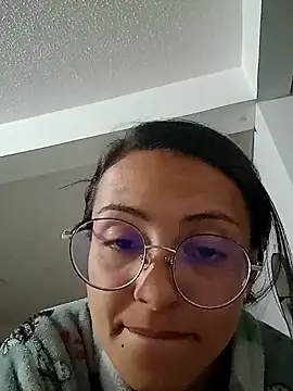 Snapshot of bri_ali chatting on 02/02/25, 01:23 bri ali online show from 02/02/25, 01:23