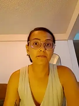 Snapshot of bri_ali chatting on 02/05/25, 11:06 bri ali online show from 02/05/25, 11:06