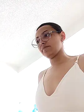 Snapshot of bri_ali chatting on 03/14/25, 02:08 bri ali online show from 03/14/25, 02:08