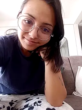 Snapshot of bri_ali chatting on 03/16/25, 01:38 bri ali online show from 03/16/25, 01:38