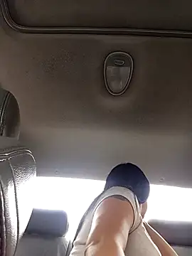 Snapshot of bri_ali chatting on 03/18/25, 06:48 bri ali online show from 03/18/25, 06:48