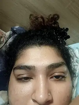 Snapshot of naina78910 chatting on 10/29/25, 04:31 naina78910 online show from 10/29/25, 04:31