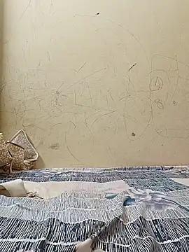 Snapshot of Anushkabhabi chatting on 03/19/25, 05:30 Anushkabhabi online show from 03/19/25, 05:30