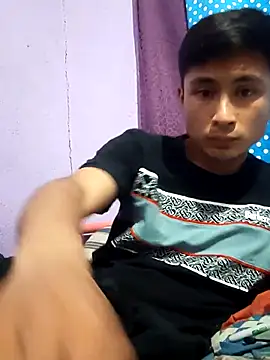 Snapshot of EduardoEspinoza12 chatting on 10/03/25, 10:12 EduardoEspinoza12 online show from 10/03/25, 10:12