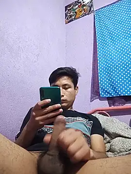 Snapshot of EduardoEspinoza12 chatting on 10/15/25, 08:31 EduardoEspinoza12 online show from 10/15/25, 08:31