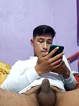 Snapshot of EduardoEspinoza12 chatting on 10/22/25, 03:23 EduardoEspinoza12 online show from 10/22/25, 03:23