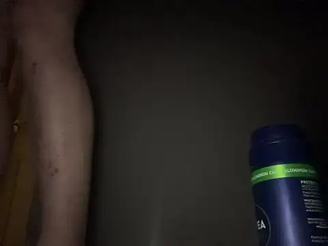 hunkiefend21 online show from 12/01/25, 08:08