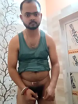 guavam65 online show from 04/13/26, 02:44