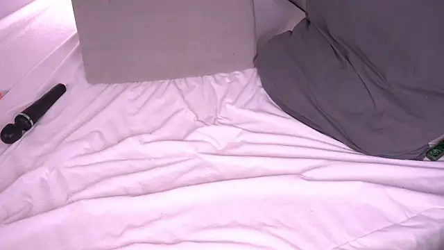 KathleenAnderson  online show from 02/11/25, 02:13