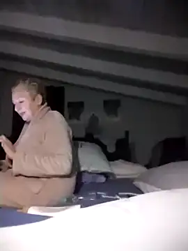 divinaerotica online show from 12/04/25, 07:11