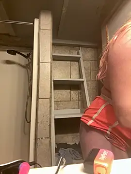 Snapshot of kcmo1010 chatting on 11/15/25, 02:31 kcmo1010 online show from 11/15/25, 02:31