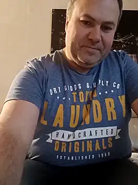 Snapshot of Pourleplasirs chatting on 02/16/25, 01:25 Pourleplasirs online show from 02/16/25, 01:25