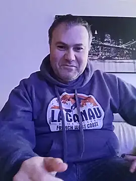 Snapshot of Pourleplasirs chatting on 02/26/25, 03:08 Pourleplasirs online show from 02/26/25, 03:08