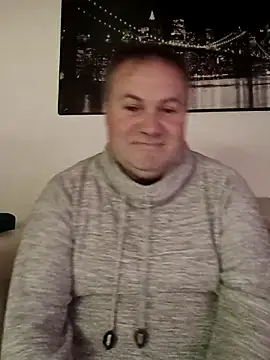 Snapshot of Pourleplasirs chatting on 11/18/25, 04:22 Pourleplasirs online show from 11/18/25, 04:22