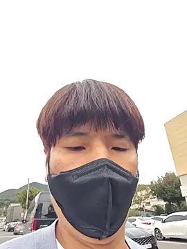 Tyyyggjju online show from 10/30/25, 07:32