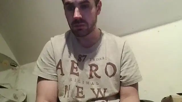 Snapshot of Millyrock32 chatting on 01/27/25, 06:09 Millyrock32 online show from 01/27/25, 06:09