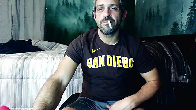 Snapshot of Troyt87 chatting on 01/08/25, 04:55 Troyt87 online show from 01/08/25, 04:55