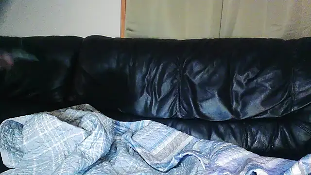 Snapshot of Troyt87 chatting on 03/21/25, 08:17 Troyt87 online show from 03/21/25, 08:17