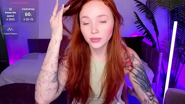 Maya Light online show from 02/11/26, 08:41