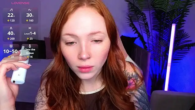 Maya Light online show from 04/26/26, 01:47