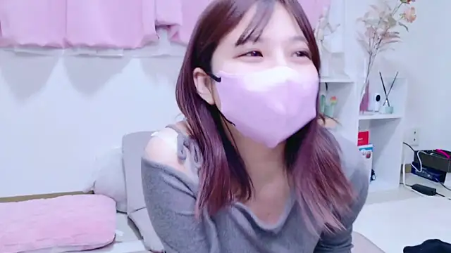 Snapshot of RUKA_o0_0o_ chatting on 02/06/25, 04:47 RUKA o0 0o online show from 02/06/25, 04:47