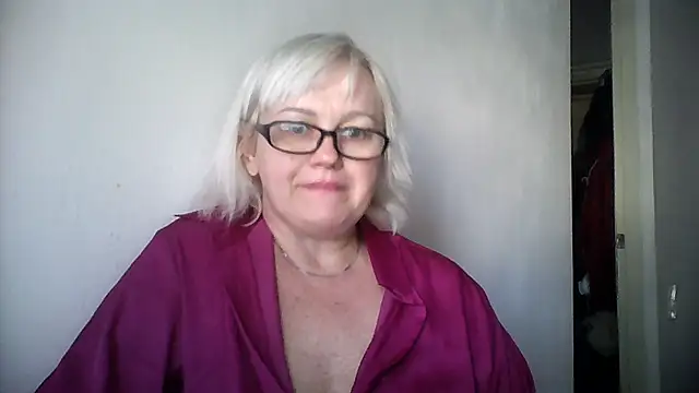 Snapshot of Mayya4321 chatting on 09/22/25, 10:39 Mayya4321 online show from 09/22/25, 10:39