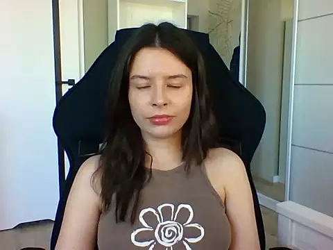 LariceSexy online show from 04/01/26, 01:41