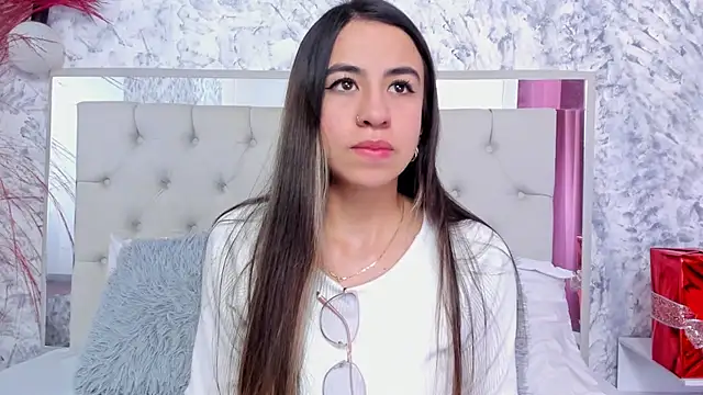 Ariana greenblat online show from 02/18/26, 04:58