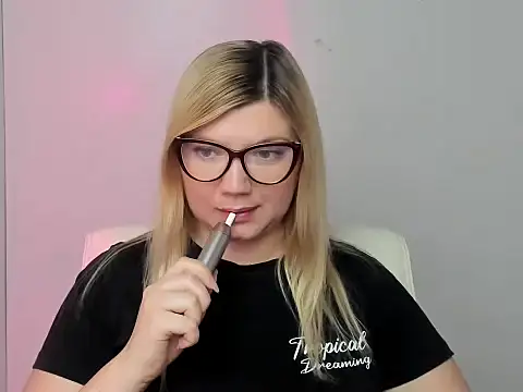 Lola moree online show from 09/17/25, 11:56