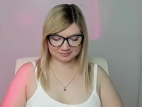 Lola moree online show from 09/29/25, 11:48