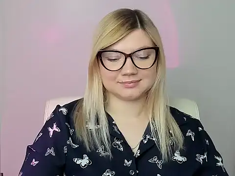 Lola moree online show from 10/26/25, 12:55