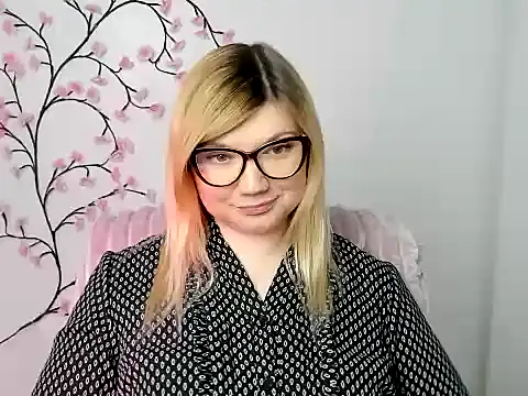 Lola moree online show from 12/15/25, 12:42