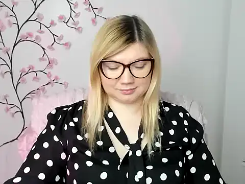 Lola moree online show from 12/18/25, 12:44