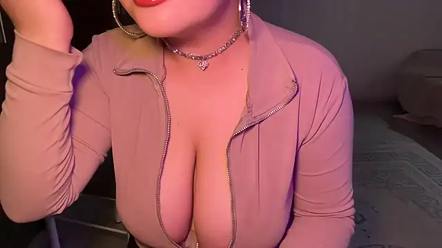 Snapshot of anora_sunny chatting on 05/15/26, 05:42 anora sunny online show from 05/15/26, 05:42