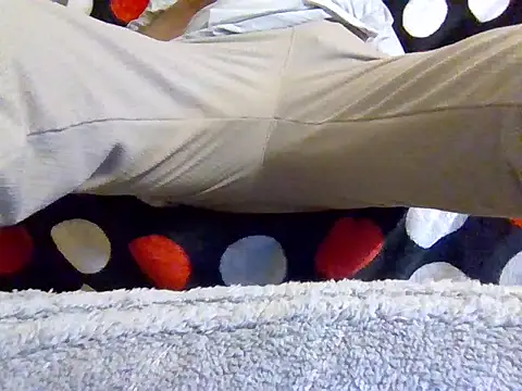 Snapshot of lebaneeseguy chatting on 12/14/25, 07:51 lebaneeseguy online show from 12/14/25, 07:51