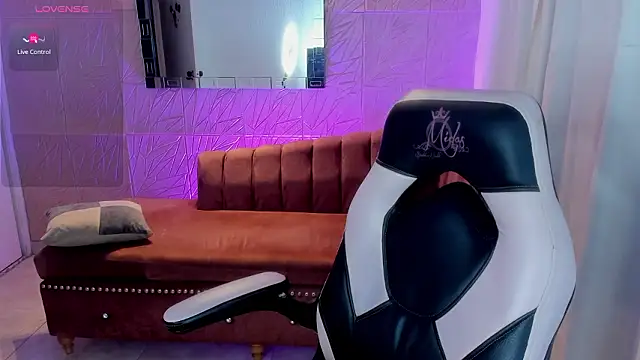 miss isabella m online show from 02/03/26, 12:54