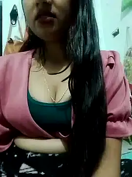 Snapshot of saaniya chatting on 02/19/25, 03:38 saaniya online show from 02/19/25, 03:38