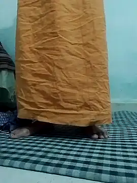 Snapshot of saaniya chatting on 03/05/25, 08:54 saaniya online show from 03/05/25, 08:54