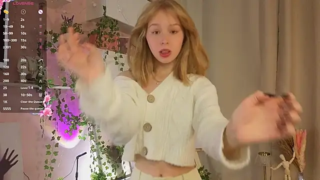 Snapshot of DarylBody chatting on 11/25/25, 07:58 DarylBody online show from 11/25/25, 07:58