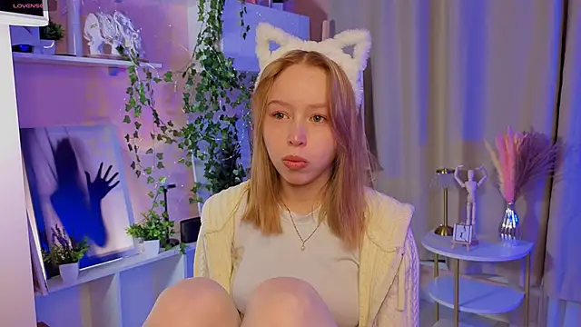 Snapshot of DarylBody chatting on 12/03/25, 08:07 DarylBody online show from 12/03/25, 08:07