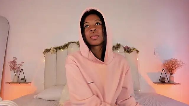 Zaira Rose  online show from 12/21/25, 02:46