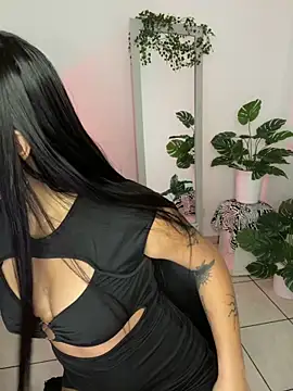 meli ortiz  online show from 12/04/25, 04:27