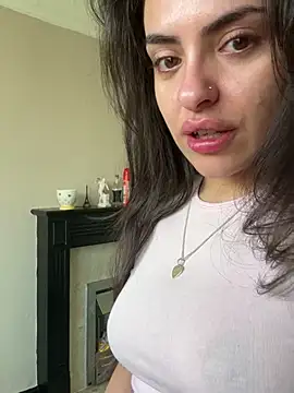 Snapshot of cute_carly_ chatting on 03/15/25, 08:26 cute carly online show from 03/15/25, 08:26