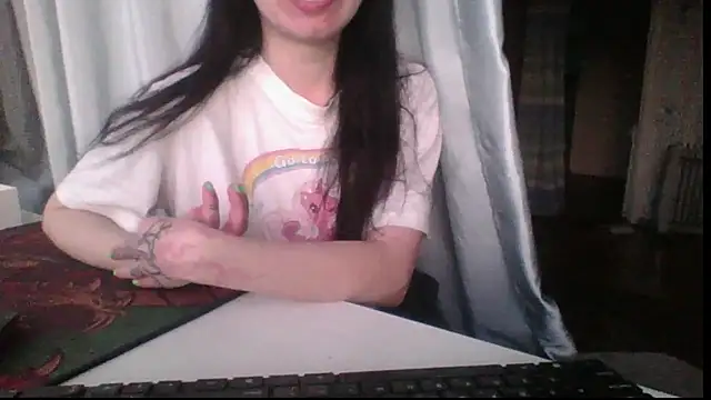 Snapshot of RussNocturnal chatting on 04/18/26, 05:39 RussNocturnal online show from 04/18/26, 05:39