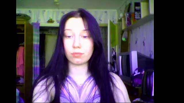 Snapshot of RussNocturnal chatting on 05/05/26, 09:17 RussNocturnal online show from 05/05/26, 09:17