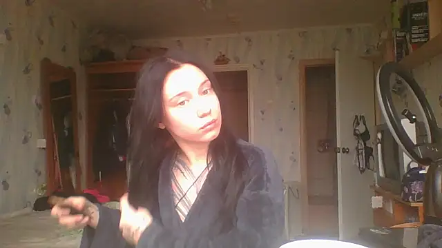 Snapshot of RussNocturnal chatting on 06/18/26, 03:27 RussNocturnal online show from 06/18/26, 03:27