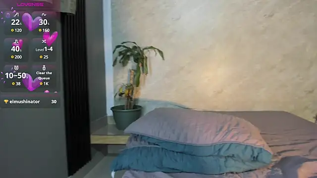 Snapshot of Estefy_gomez09 chatting on 02/06/25, 01:49 Estefy gomez09 online show from 02/06/25, 01:49