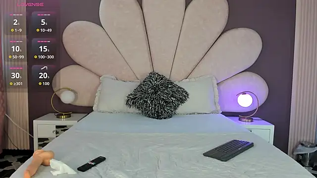 Snapshot of AliDiaz_ chatting on 11/19/25, 07:36 AliDiaz online show from 11/19/25, 07:36