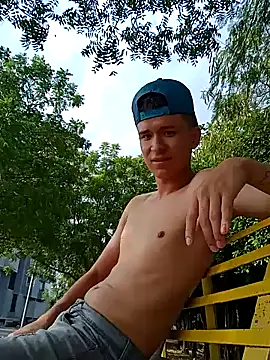 arevalo1124 online show from 02/06/25, 08:45