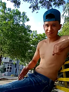 arevalo1124 online show from 02/07/25, 08:42